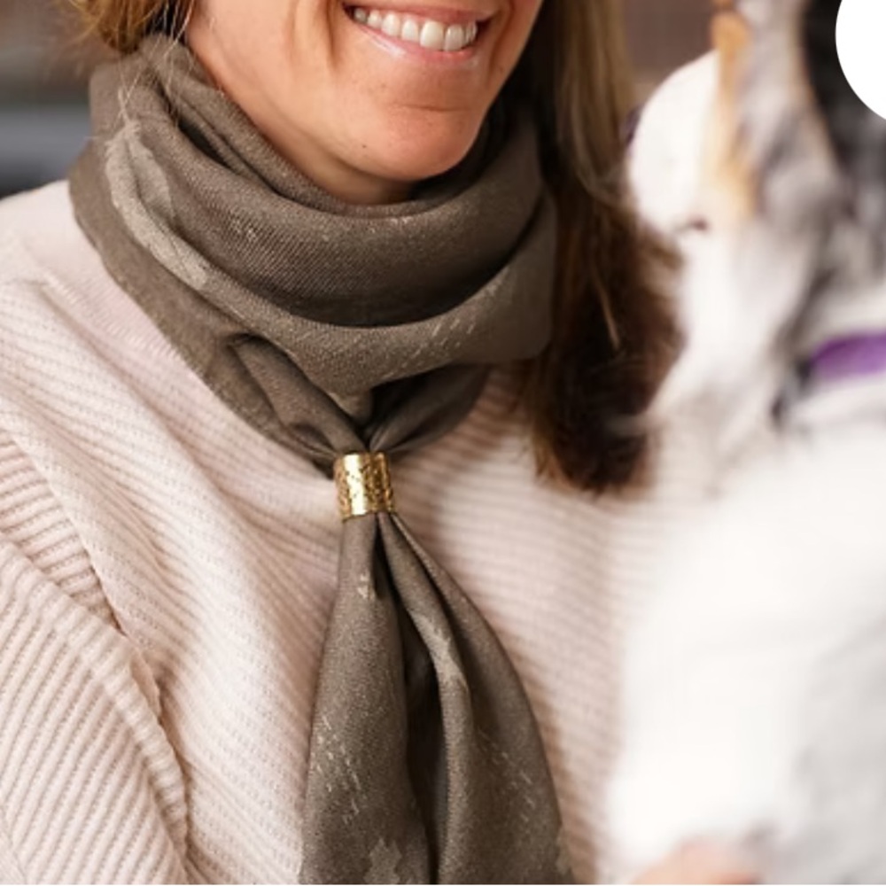A.T. Patterson Design The Large Kerchief moss nwt